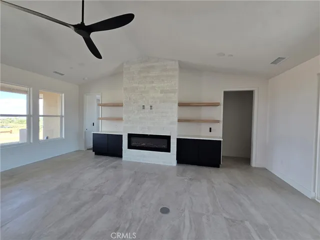 12071 Prairie Trail, Oak Hills, California 92344