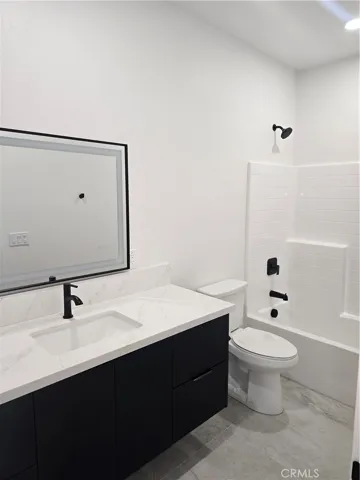 12071 Prairie Trail, Oak Hills, California 92344