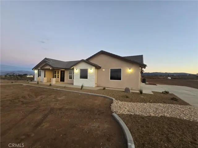12071 Prairie Trail, Oak Hills, California 92344