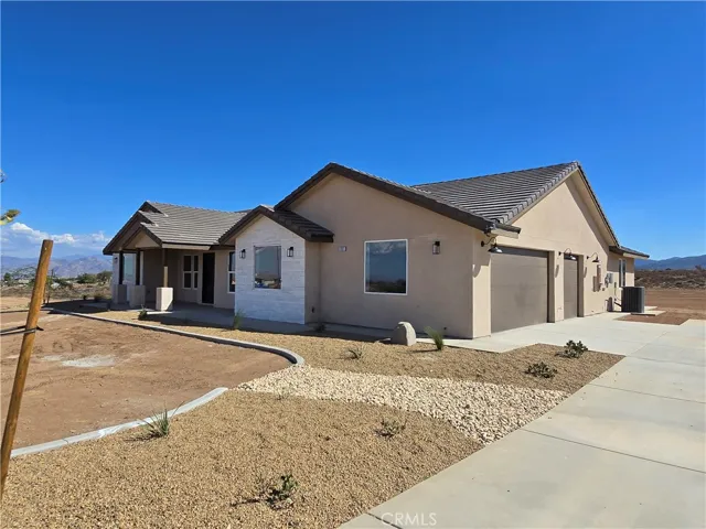 12071 Prairie Trail, Oak Hills, California 92344