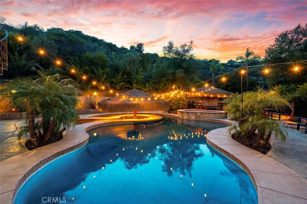 21128 Via Los Laureles, Murrieta, California 92562 home-pic-36