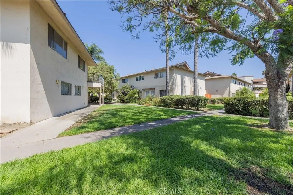 1602 N King Street E1, Santa Ana, California 92706 home-pic-21