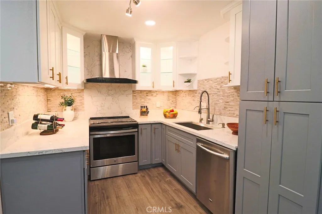 1602 N King Street E1, Santa Ana, California 92706 home-pic-8