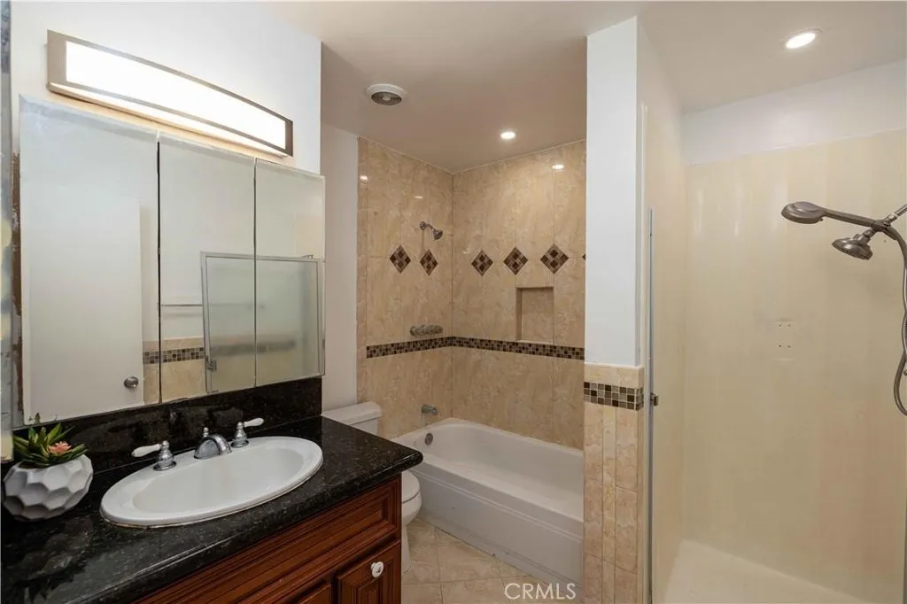 1602 N King Street E1, Santa Ana, California 92706 home-pic-13