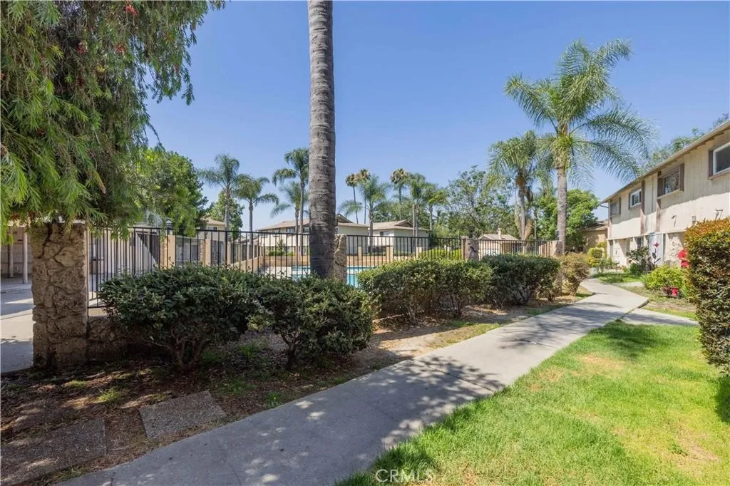 1602 N King Street E1, Santa Ana, California 92706 home-pic-22