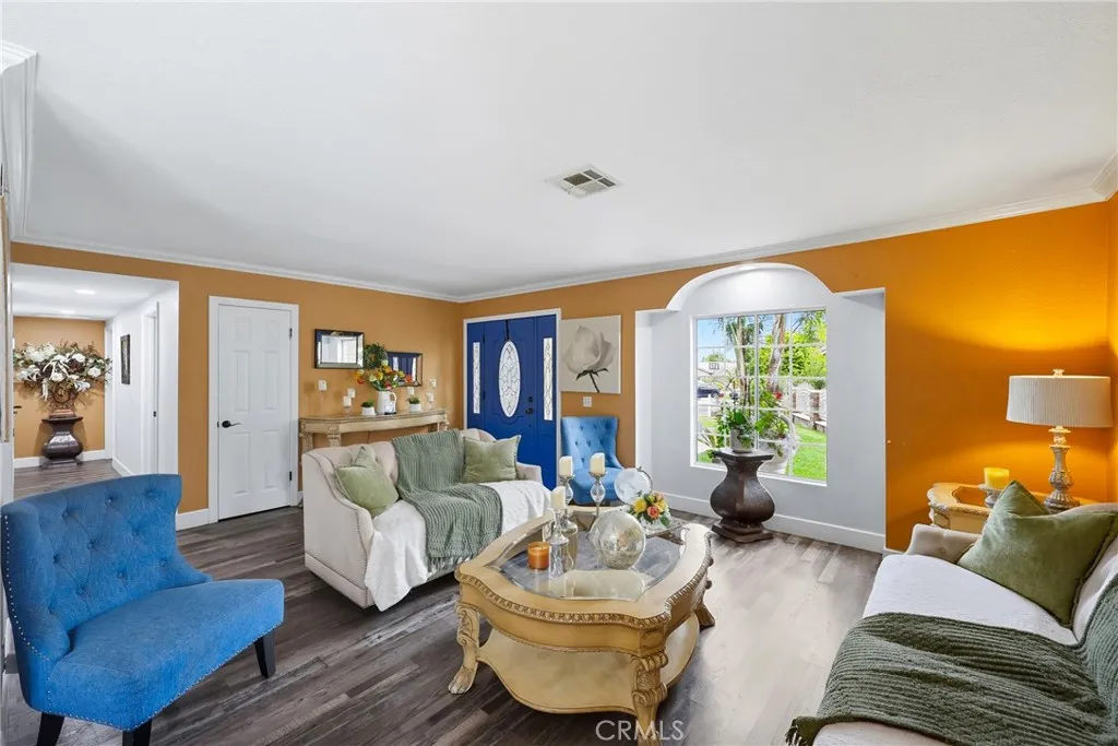 1924 Glenstone Avenue, Hacienda Heights, California 91745 home-pic-3