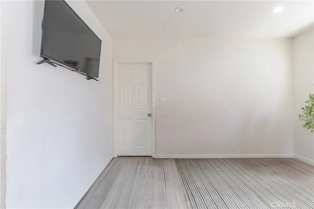 421 E 65th, Los Angeles, California 90003 home-pic-1