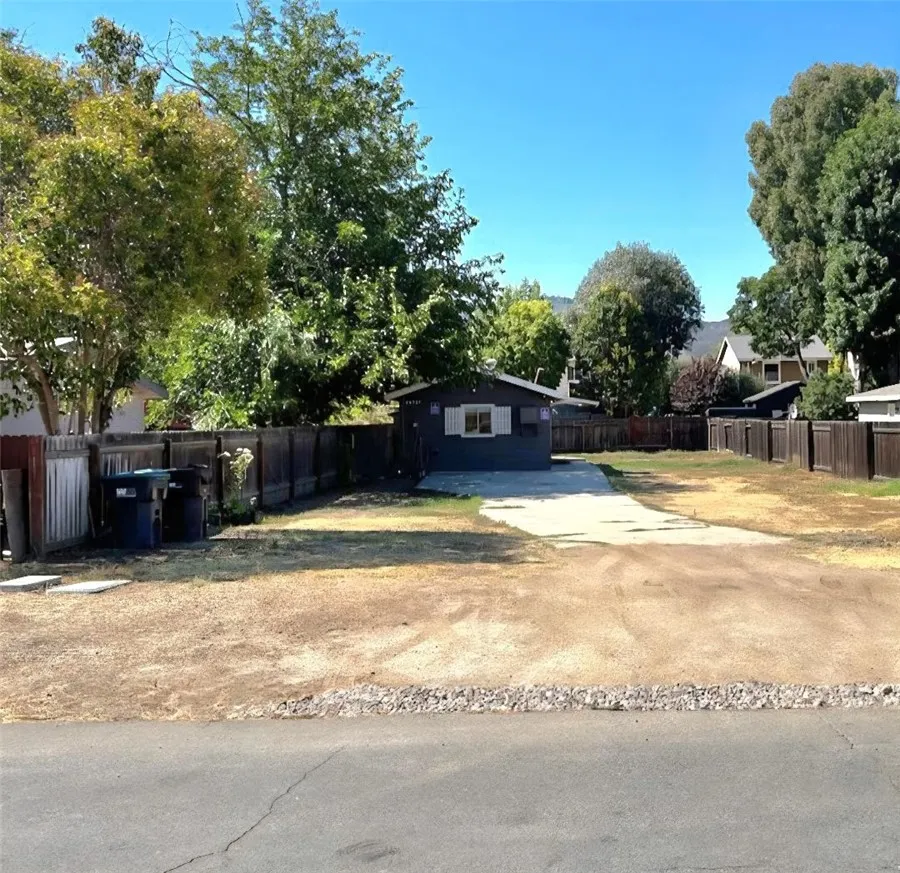 24721 4th Street, Murrieta, California 92562, ,Residential,For Sale,4th,TR25216457