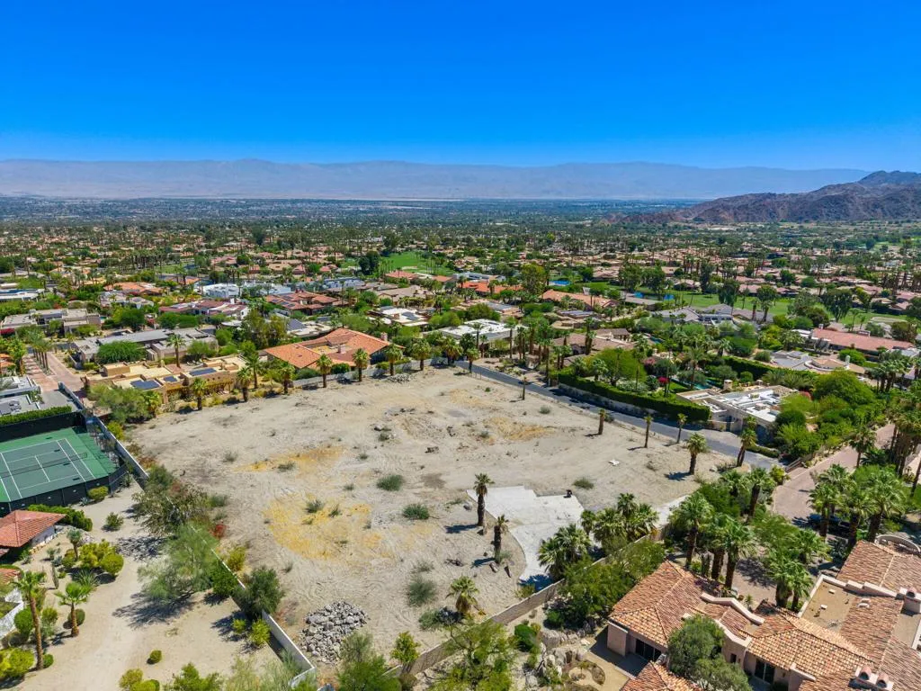 49281 Jfk Trail, Palm Desert, California 92260 home-pic-19