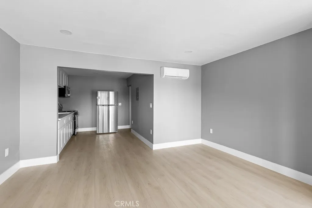 943 N Washington Place 4, Long Beach, California 90813 home-pic-13