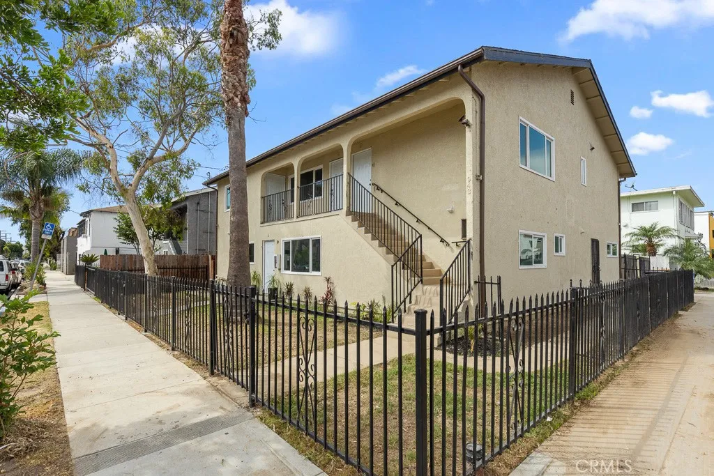 943 N Washington Place 4, Long Beach, California 90813 home-pic-1