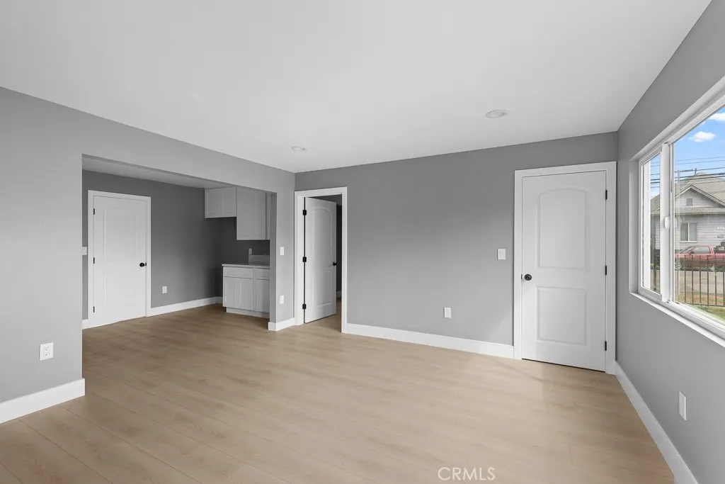 943 N Washington Place 4, Long Beach, California 90813 home-pic-4