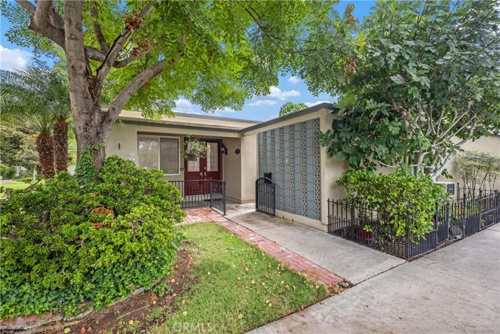 111 Via Estrada D, Laguna Woods, California 92637