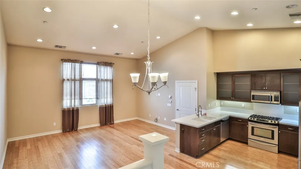 1408 S California Avenue C, Monrovia, California 91016 home-pic-38