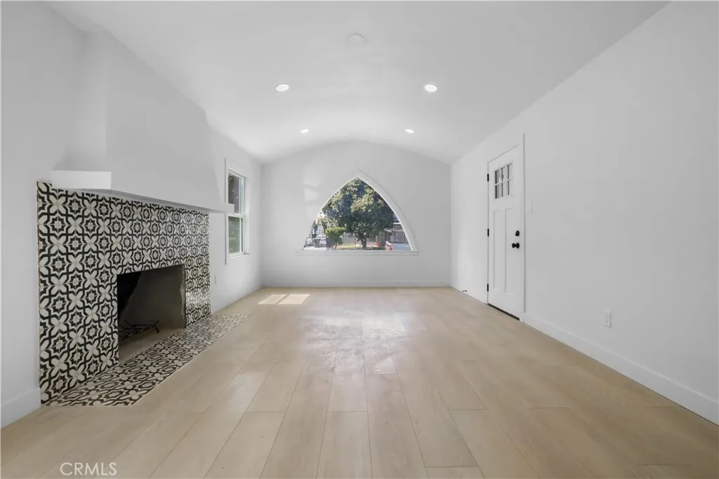 1391 N Crescent Avenue, San Bernardino, California 92405 home-pic-7