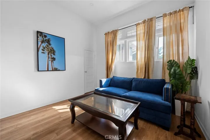 4440 Victoria, Los Angeles, California 90019
