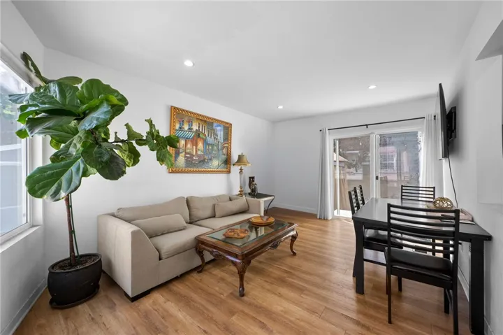 4440 Victoria, Los Angeles, California 90019