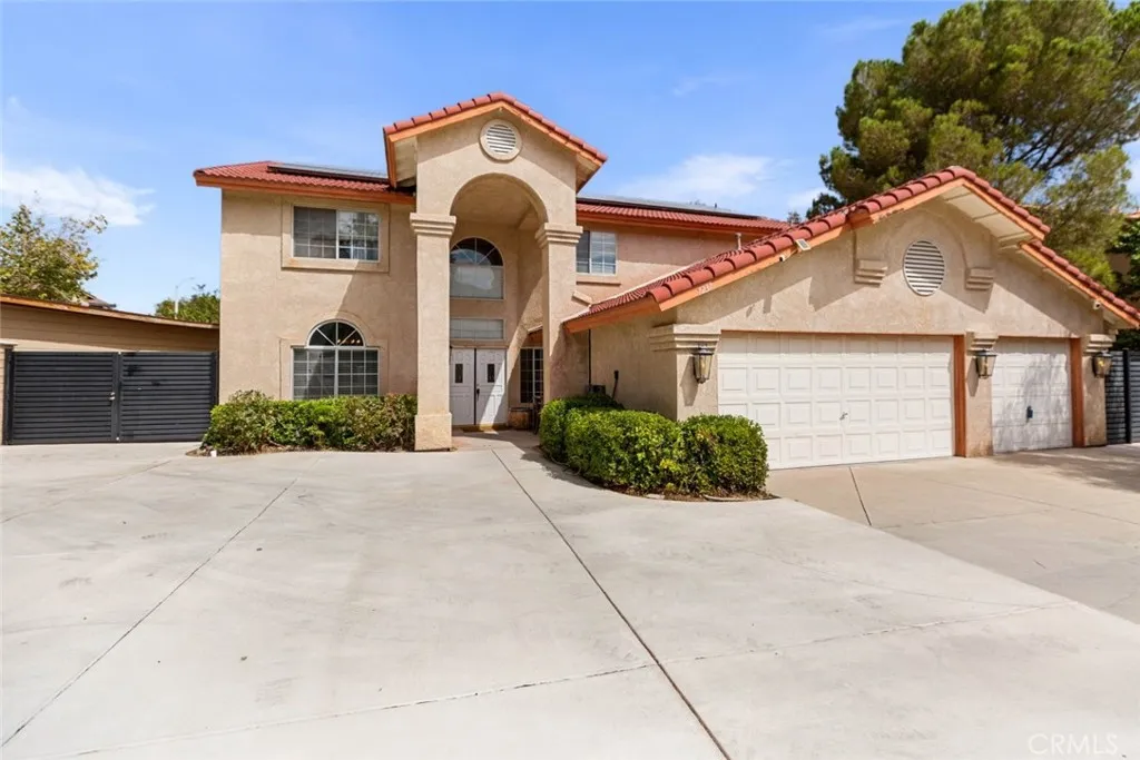 7237 Ojai Drive, Palmdale, California 93551 home-pic-0