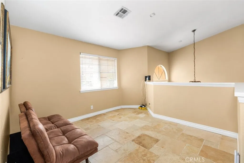 7237 Ojai Drive, Palmdale, California 93551 home-pic-57