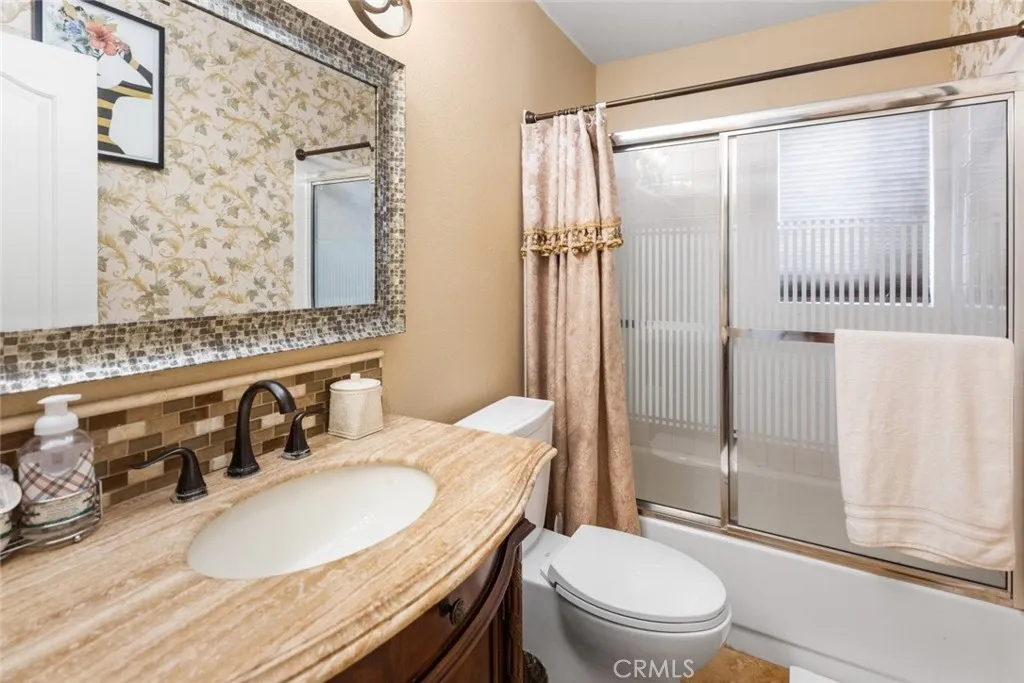 7237 Ojai Drive, Palmdale, California 93551 home-pic-22