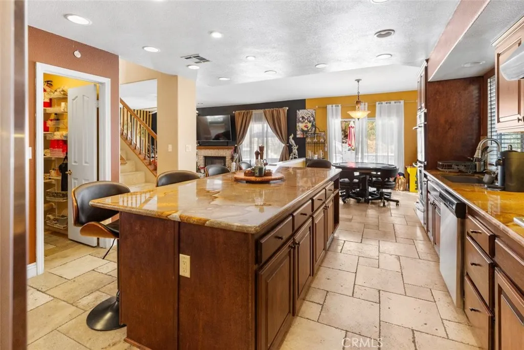 7237 Ojai Drive, Palmdale, California 93551 home-pic-34