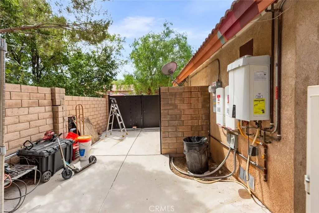 7237 Ojai Drive, Palmdale, California 93551 home-pic-60