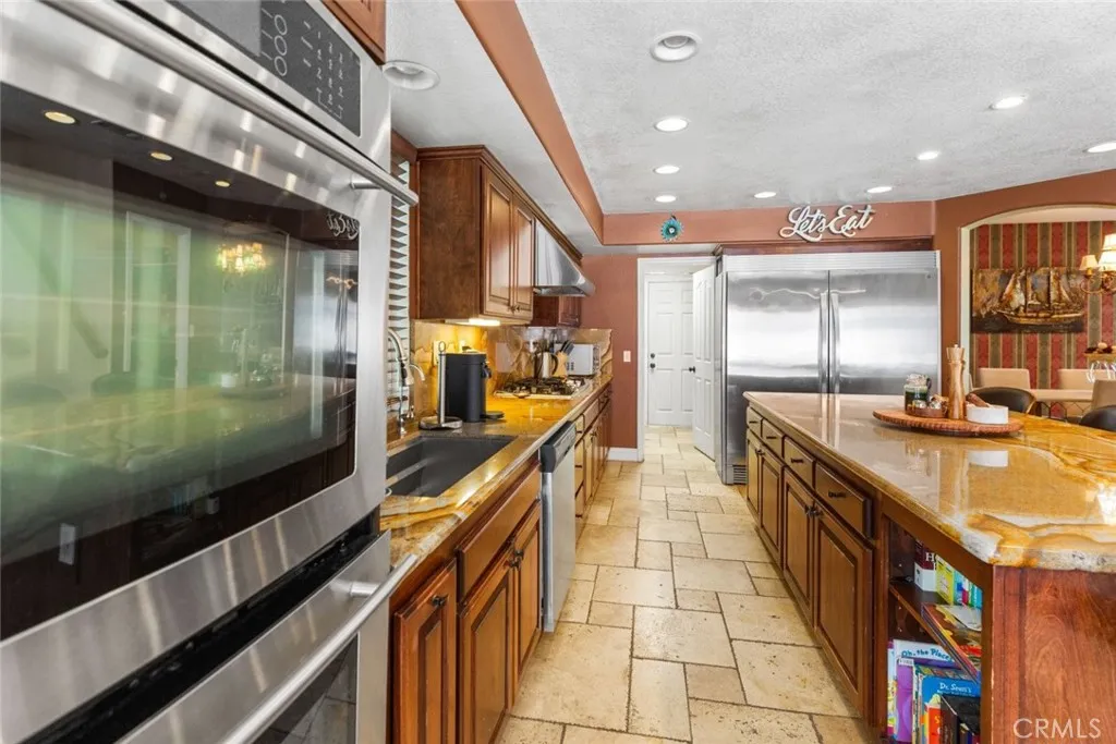 7237 Ojai Drive, Palmdale, California 93551 home-pic-31