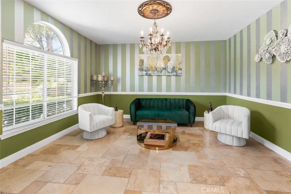 7237 Ojai Drive, Palmdale, California 93551 home-pic-15