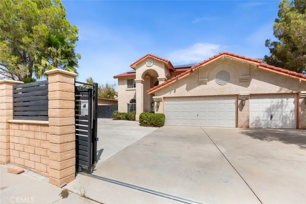 7237 Ojai Drive, Palmdale, California 93551 home-pic-2