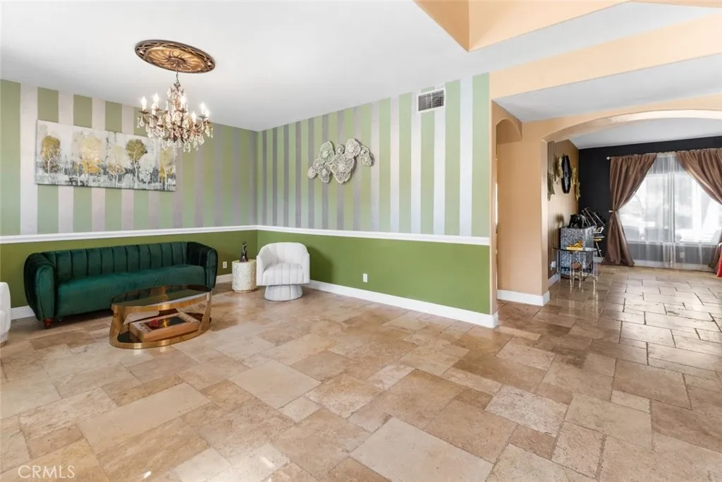 7237 Ojai Drive, Palmdale, California 93551 home-pic-16