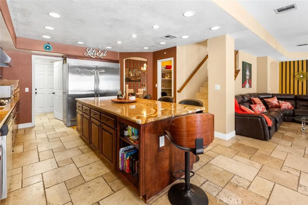 7237 Ojai Drive, Palmdale, California 93551 home-pic-33