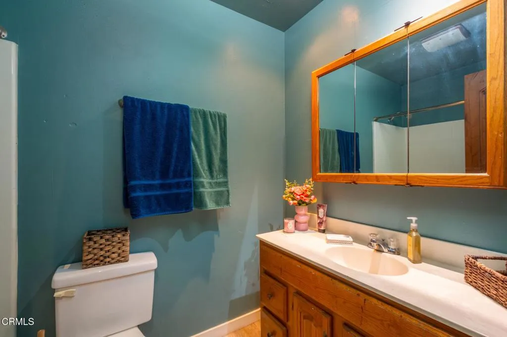 885 Riverside Street, Ventura, California 93001 home-pic-25