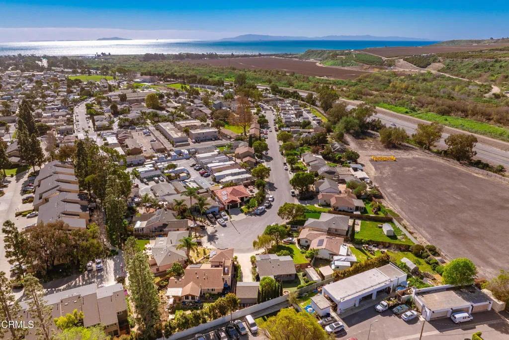 885 Riverside Street, Ventura, California 93001 home-pic-33