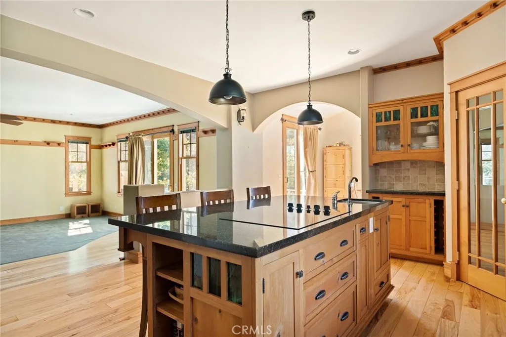 85 Park Drive, Running Springs, California 92382 home-pic-0