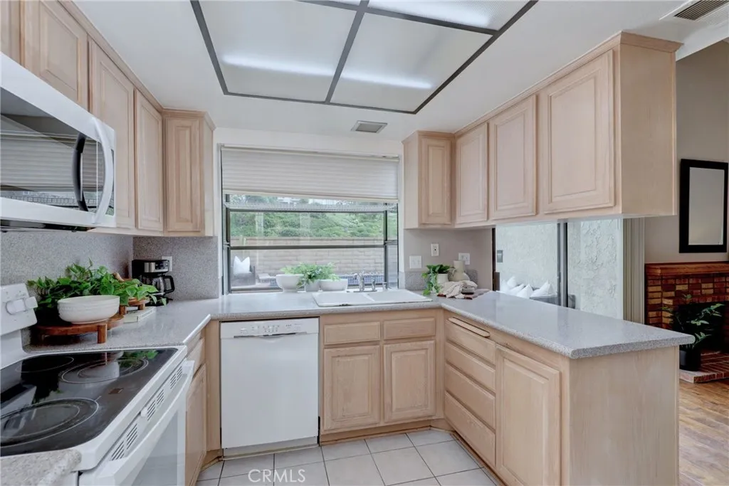 26192 Golada, Mission Viejo, California 92692 home-pic-11