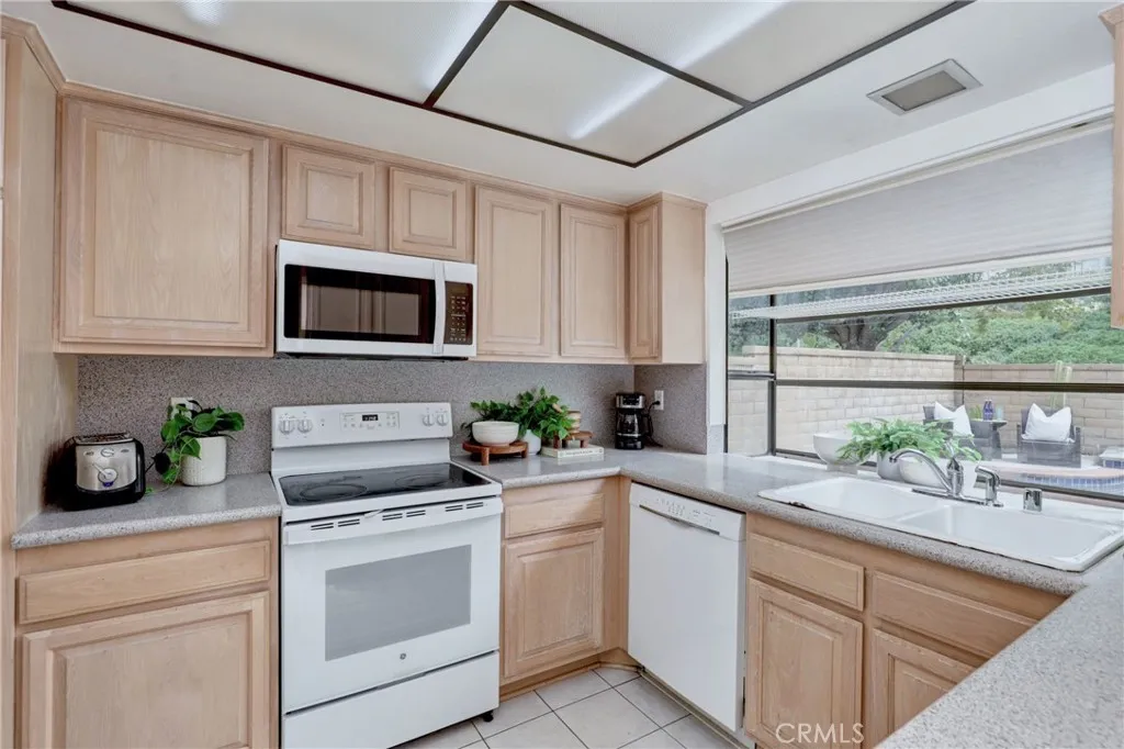 26192 Golada, Mission Viejo, California 92692 home-pic-10