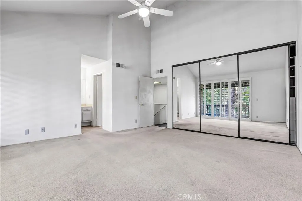 21821 Burbank 145, Woodland Hills, California 91367 home-pic-17