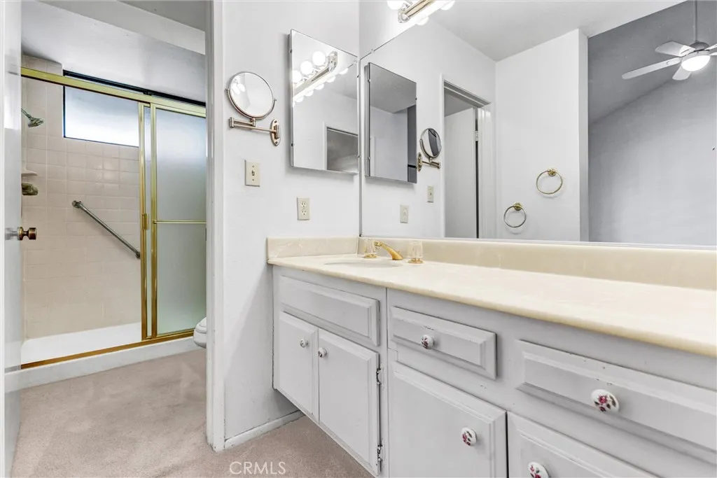 21821 Burbank 145, Woodland Hills, California 91367 home-pic-18