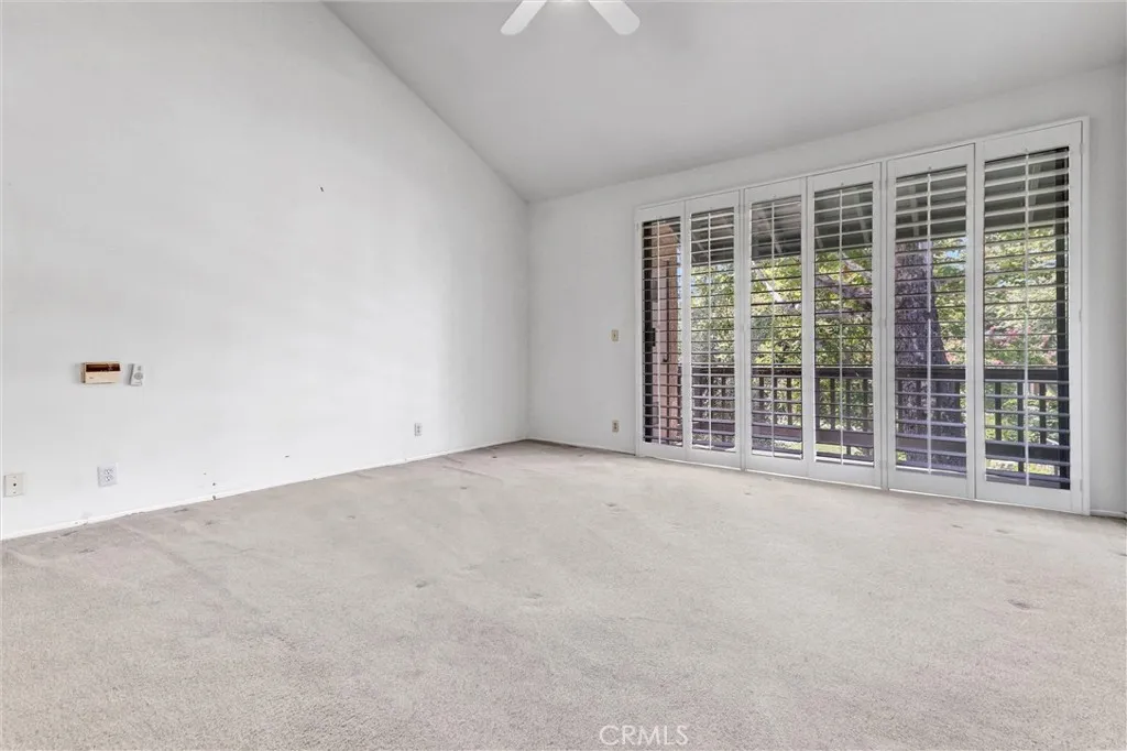 21821 Burbank 145, Woodland Hills, California 91367 home-pic-16