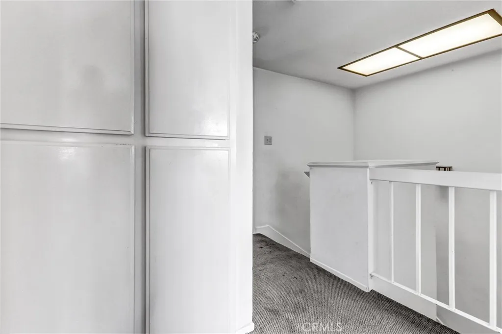 21821 Burbank 145, Woodland Hills, California 91367 home-pic-25