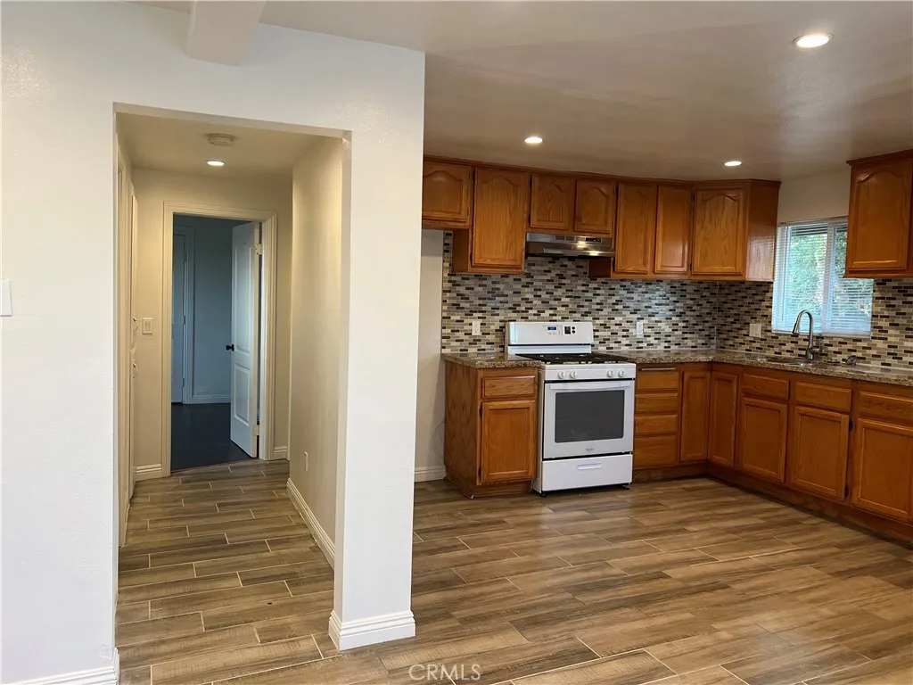 9127 Greenleaf Avenue, Whittier, California 90602 home-pic-5