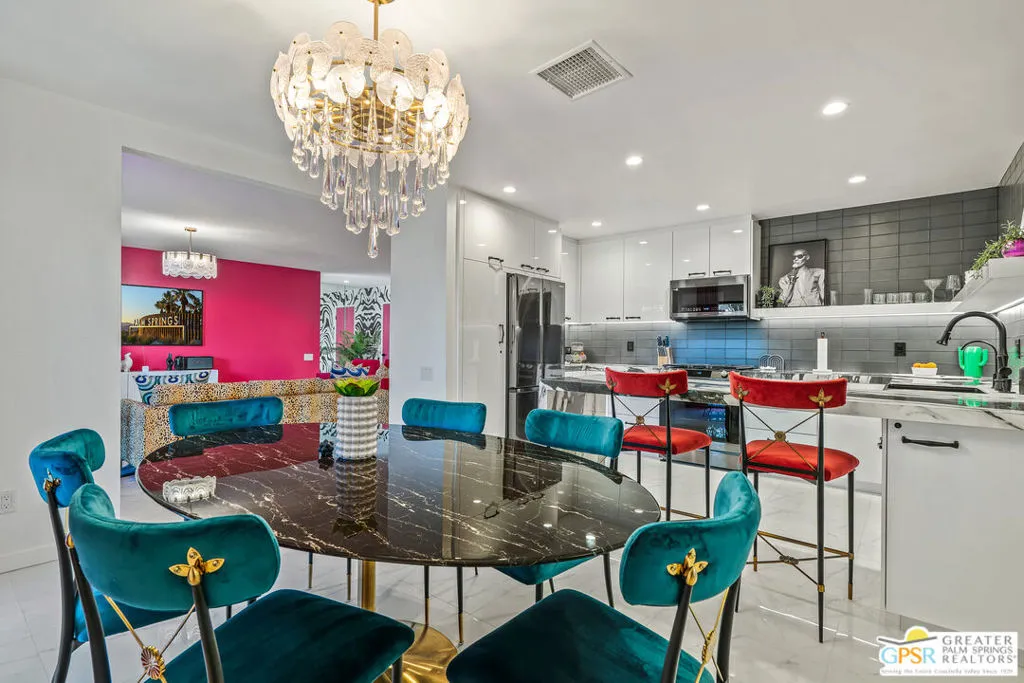 2602 N Whitewater Club Drive B, Palm Springs, California 92262 home-pic-14