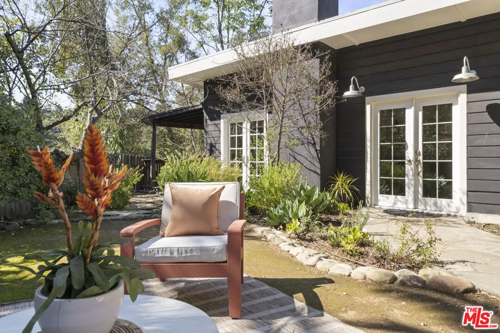 1128 Canyon Trail, Topanga, California 90290 home-pic-28