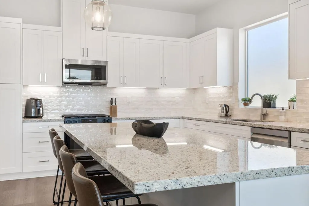 14-web-or-mls-2H8A5012 14-web-or-mls-2H8A5012