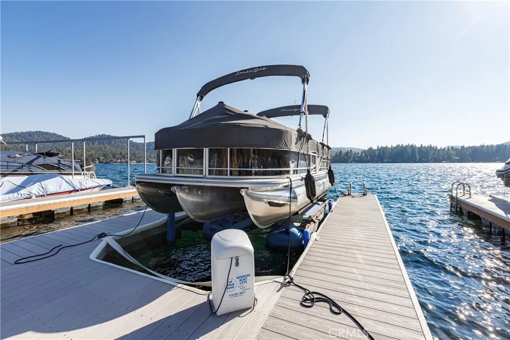 929 Lucerne Lane, Lake Arrowhead, California 92352 home-pic-3
