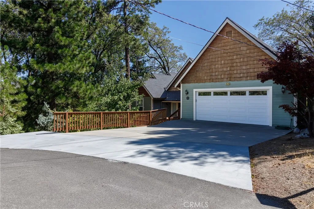 929 Lucerne Lane, Lake Arrowhead, California 92352 home-pic-5