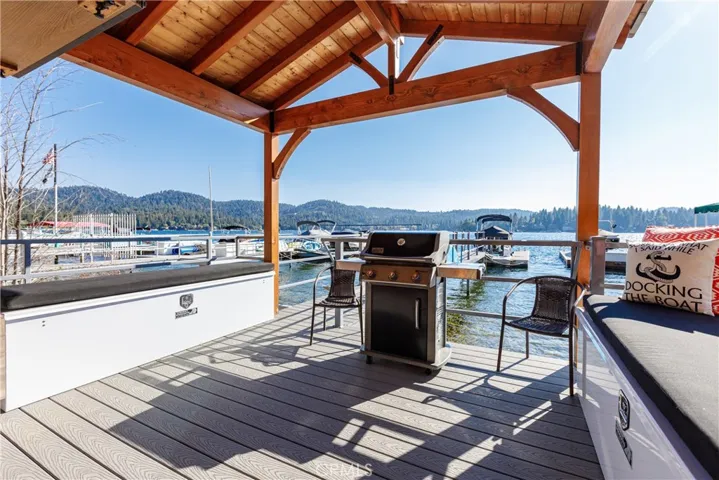 Dock