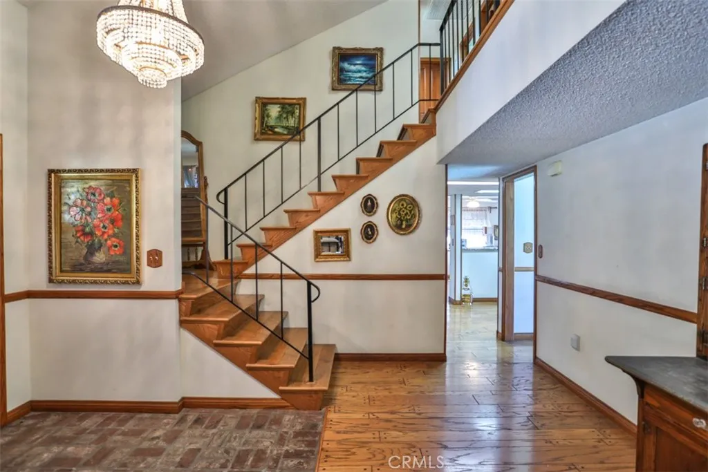 3003 Mesa Verde Drive, Burbank, California 91504 home-pic-44