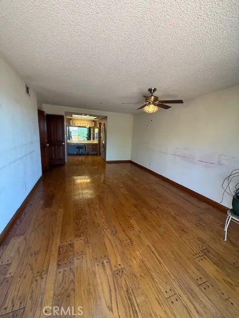 3003 Mesa Verde Drive, Burbank, California 91504 home-pic-31