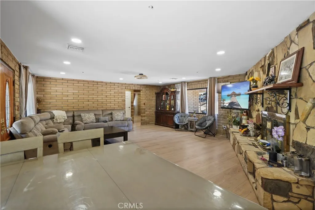 34335 Agua Dulce Canyon Road, Agua Dulce, California 91390 home-pic-34